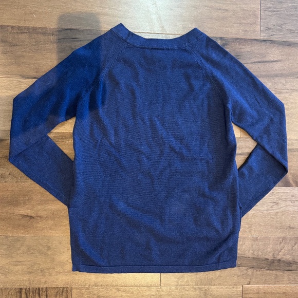 XS Navy Blue Bench Sweater - Picture 2 of 2